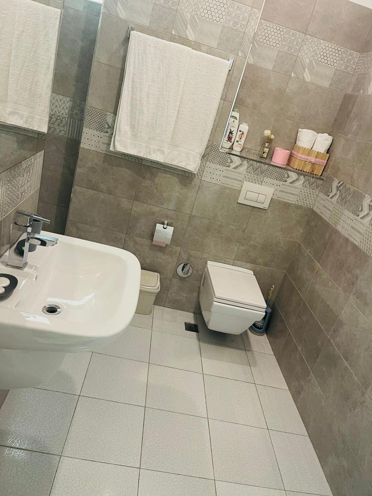 Fa_Holidays Vlorë Екстериор снимка