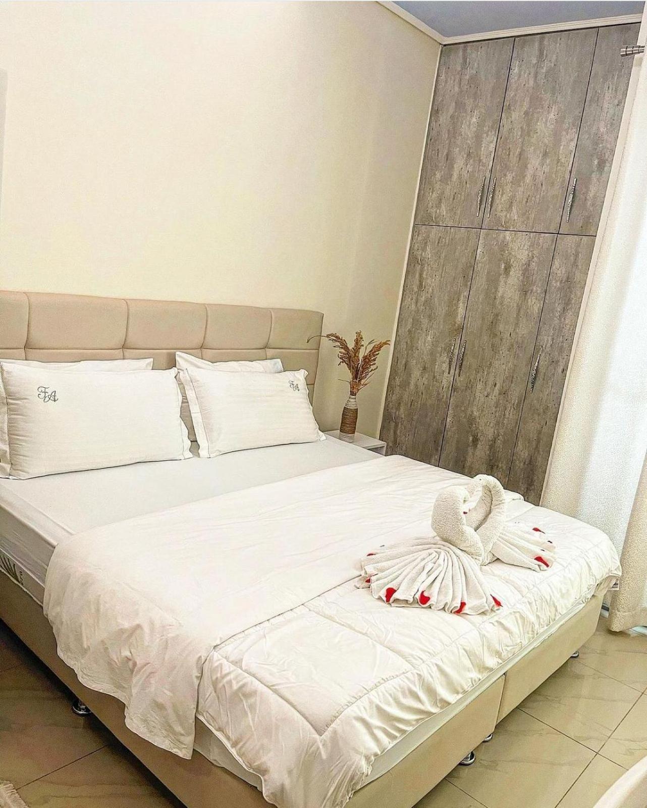 Fa_Holidays Vlorë Екстериор снимка