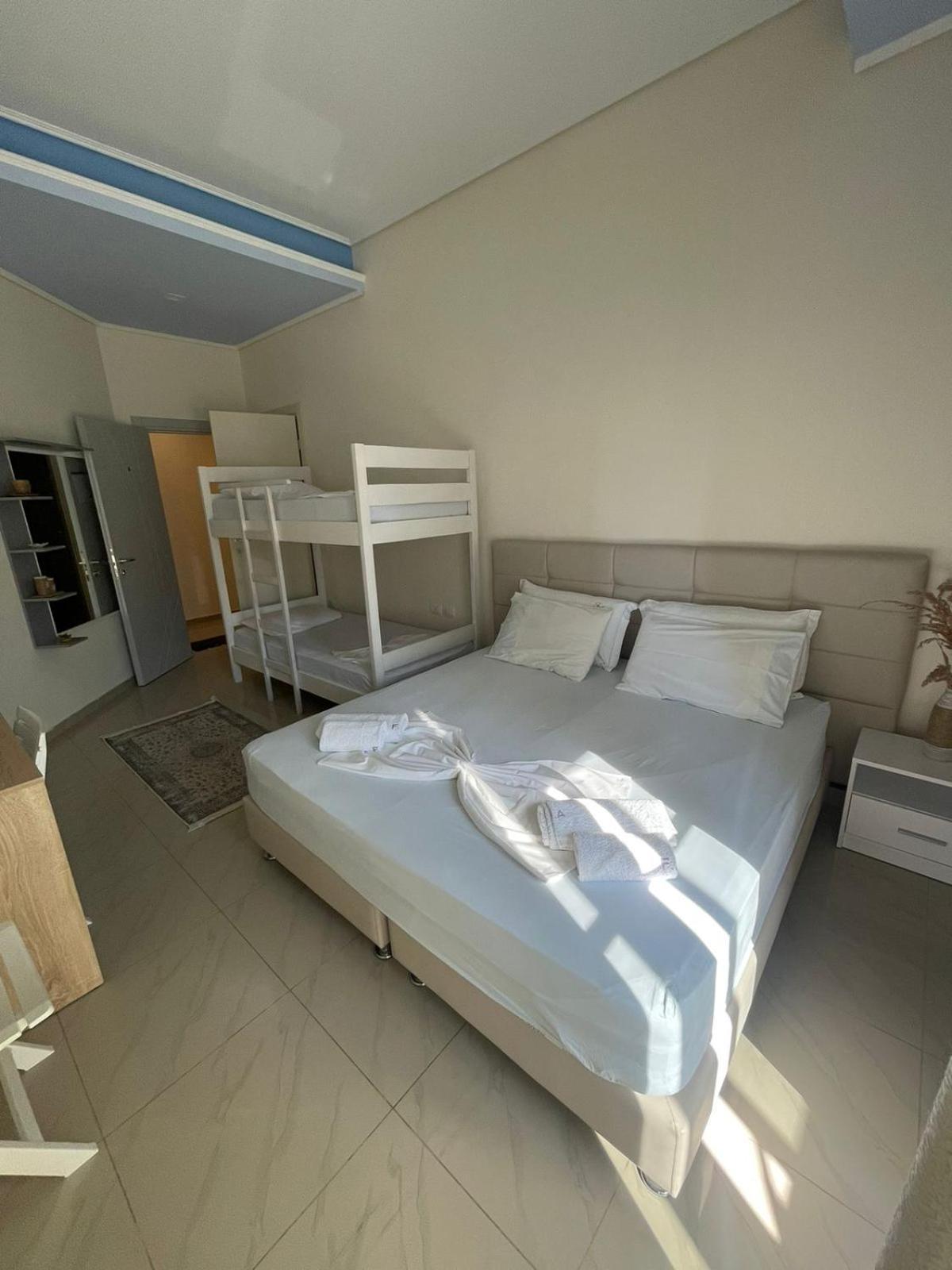 Fa_Holidays Vlorë Екстериор снимка